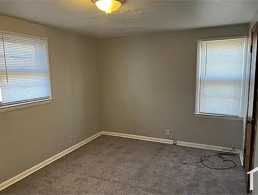 2 bed, $1,050 — Photo 2