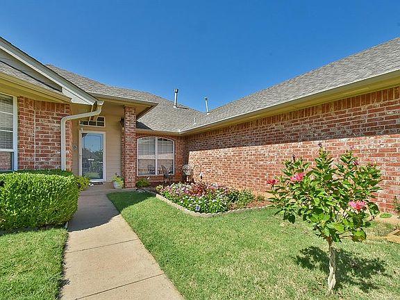 2nd image of 6609 NW 134th St