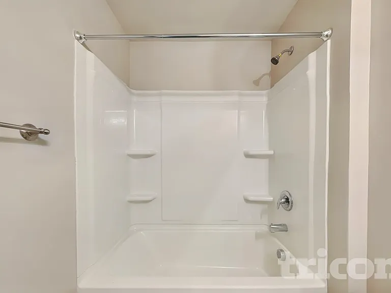 805 Ali St — Photo 15