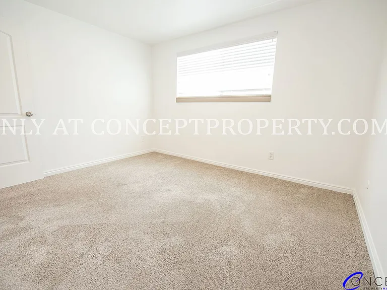 466 E Woodland Ave — Photo 26