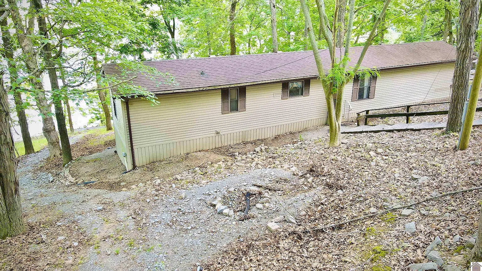 3 bed, 910 sqft, $1,200 — Photo 4