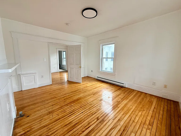 28 Brook St #2 — Photo 16
