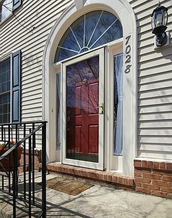 4th image of 7028 Fieldhurst Ct