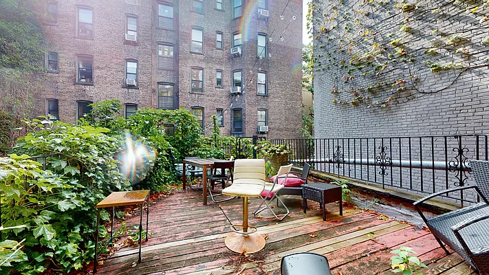 Rented by Bond New York | media 20