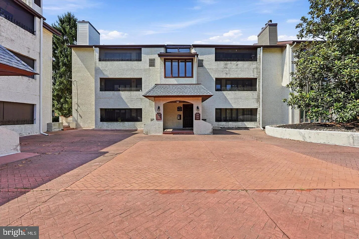 2 bed, 2.0 bath, 1442 sqft, $2,600 — Photo 1