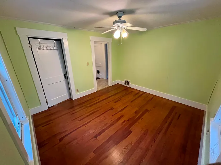246 King St — Photo 13