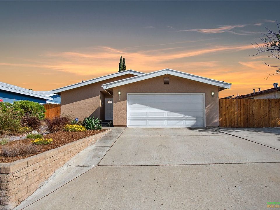 2nd image of 8443 Carlton Oaks Dr