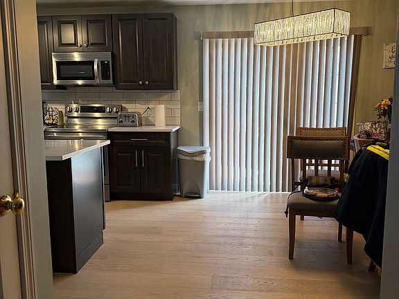 4th image of 61 Victoria Court