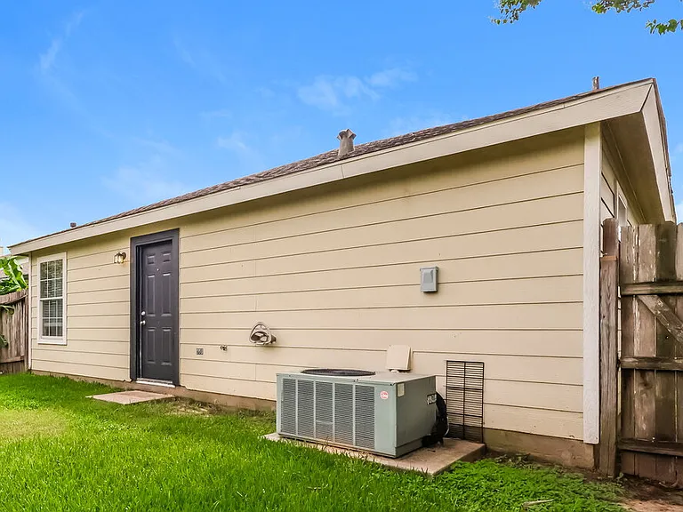 22123 Greengate Dr — Photo 16