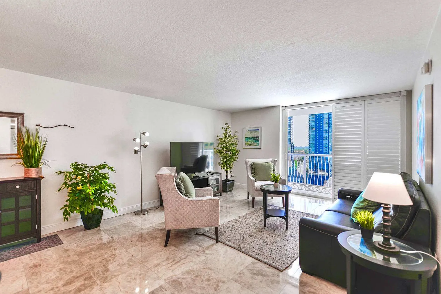 3 bed, 2.0 bath, 1227 sqft, $5,124 — Photo 1