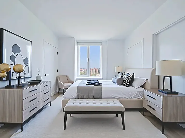 2455 3rd Ave #PHM — Photo 5
