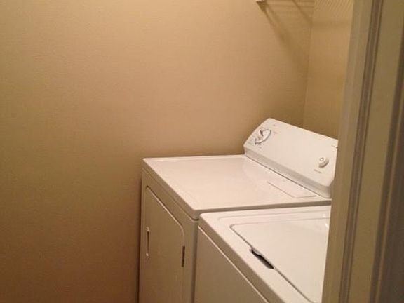 5th image of 2346 Fleming Dr