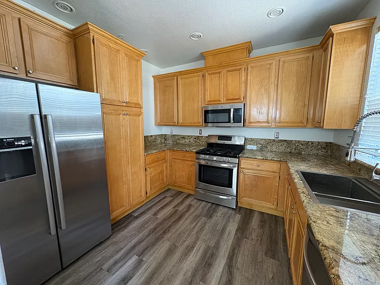 185 Seacountry Ln — Photo 4