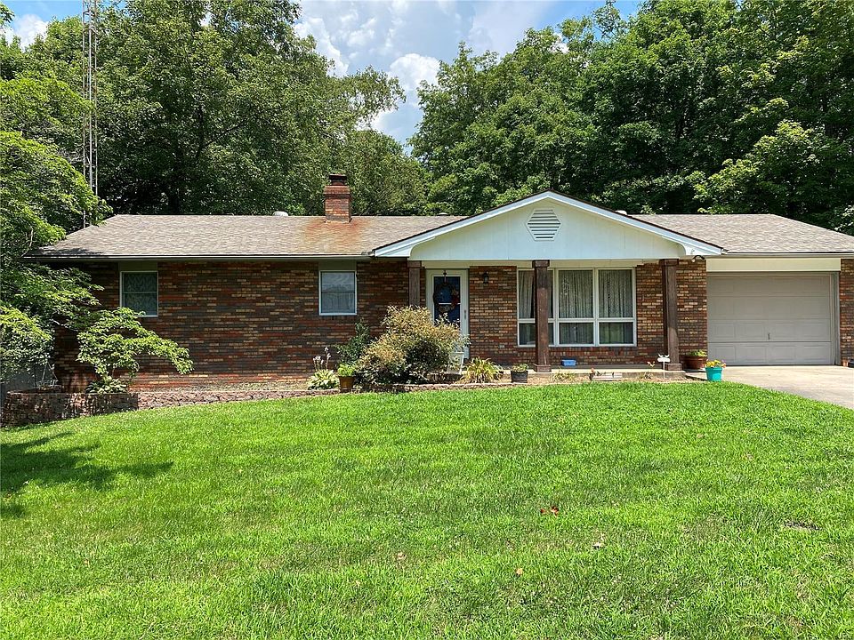 1st image of 158 Shady Brook Dr