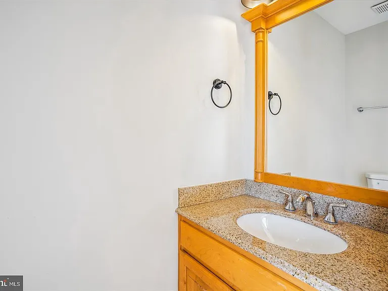 10491 Trinidad Ct — Photo 8