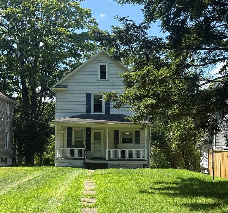 1st image of 27 Shaver Ave