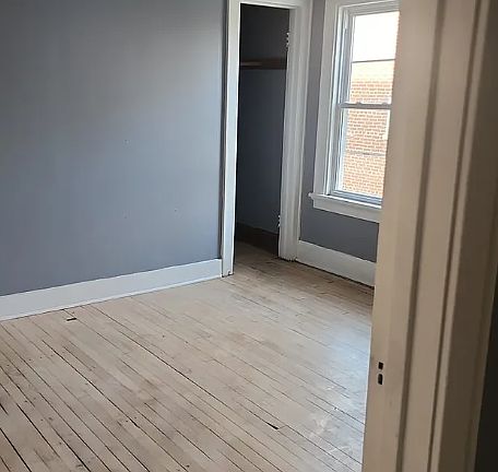 2nd image of 4130 N Green Bay Ave #1