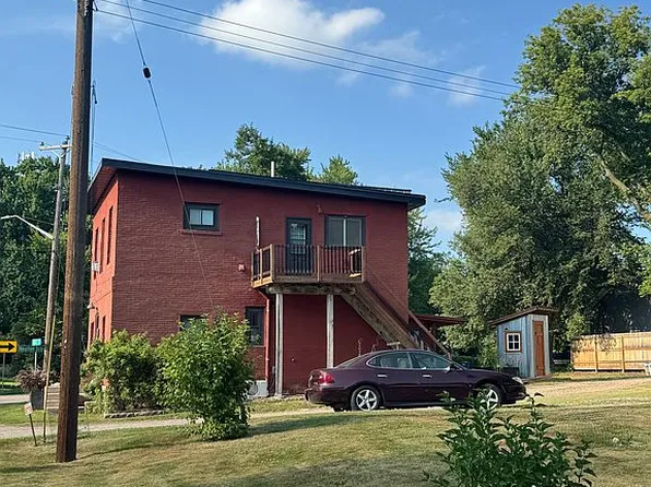 1365 State St #B, Houlton, WI 54082