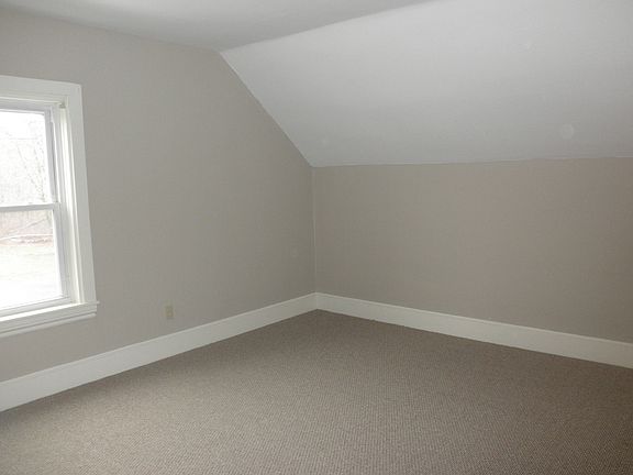 2nd image of 16 Warren St #1