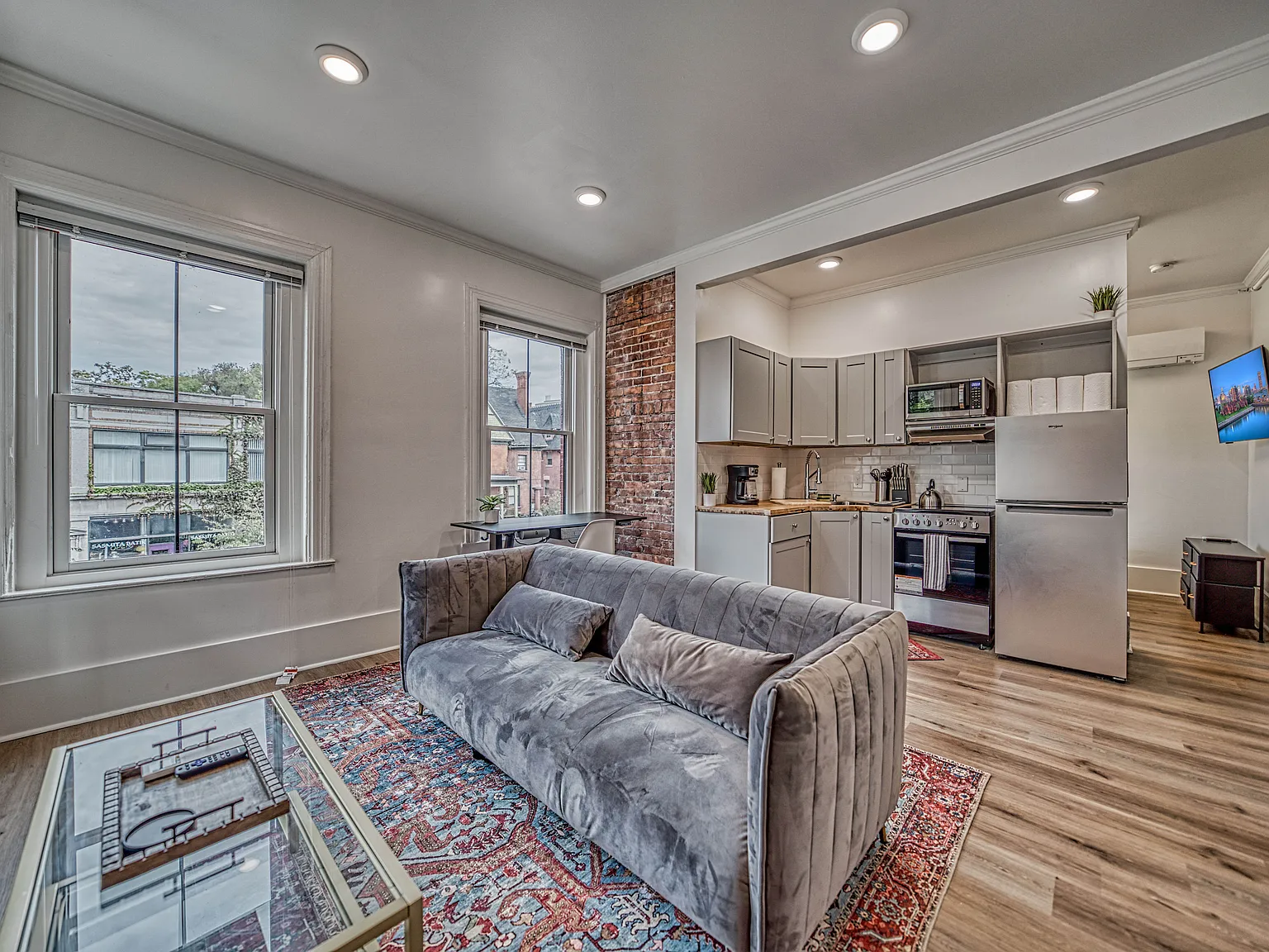 46 Allen — Photo 1