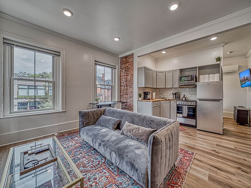 1st image of 46 Allen St #3