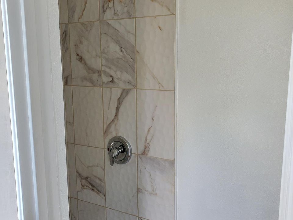 2nd image of 5912 Tyler St #2
