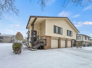 7533 Bristol Ln UNIT 1, Hanover Park, IL 60133