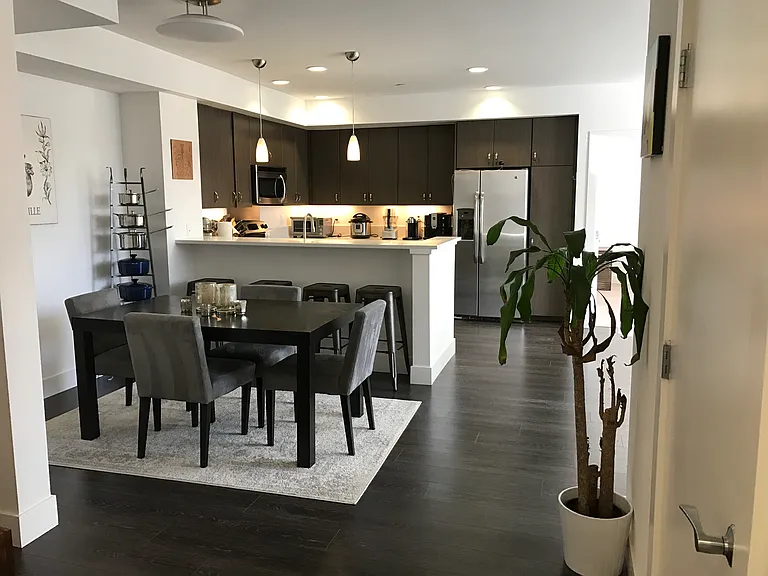 Pacific Terrace — Photo 31