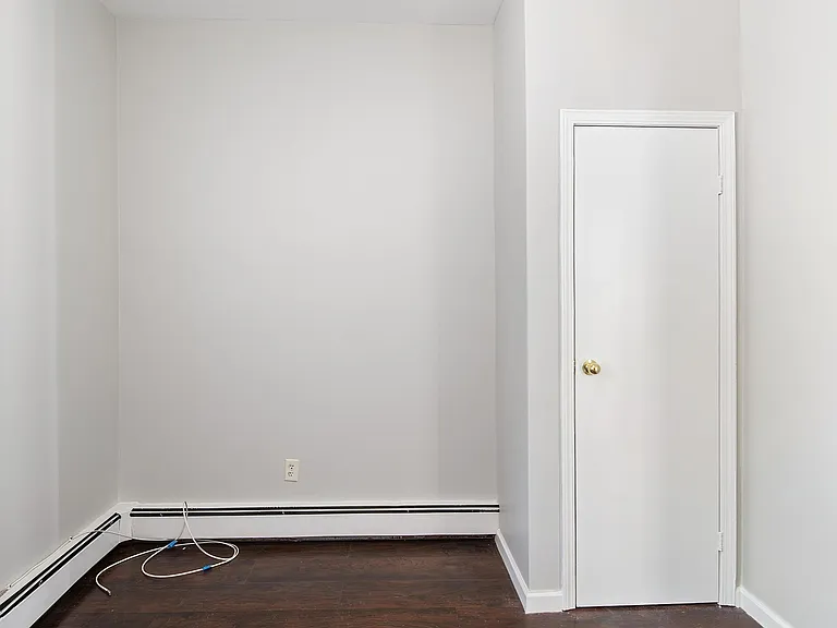 118 Maple Ave #1 — Photo 8