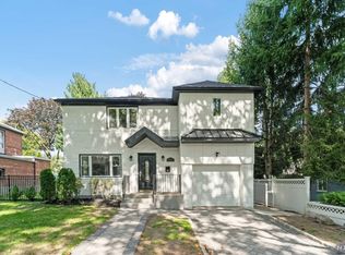 121 Van Buskirk Rd, Teaneck, NJ 07666