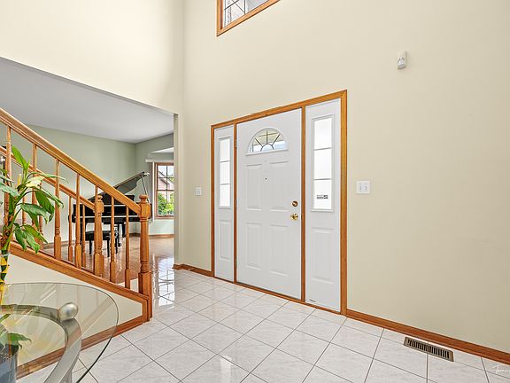 2nd image of 2048 Westbury Dr