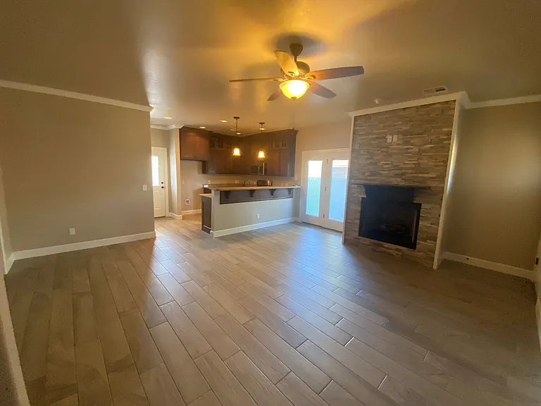 Del Norte Duplexes — Photo 10