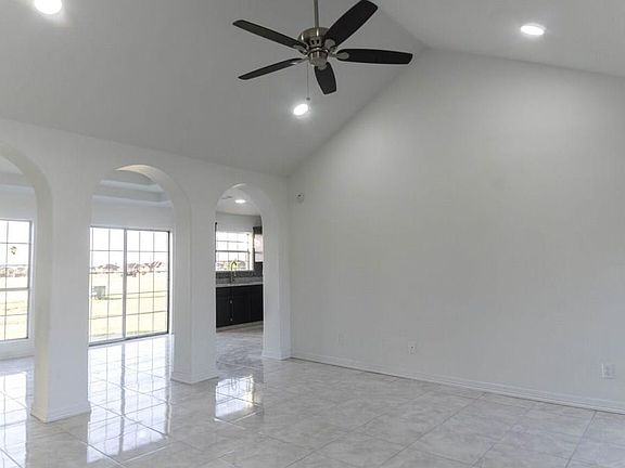4th image of 9618 Kingbird Dr