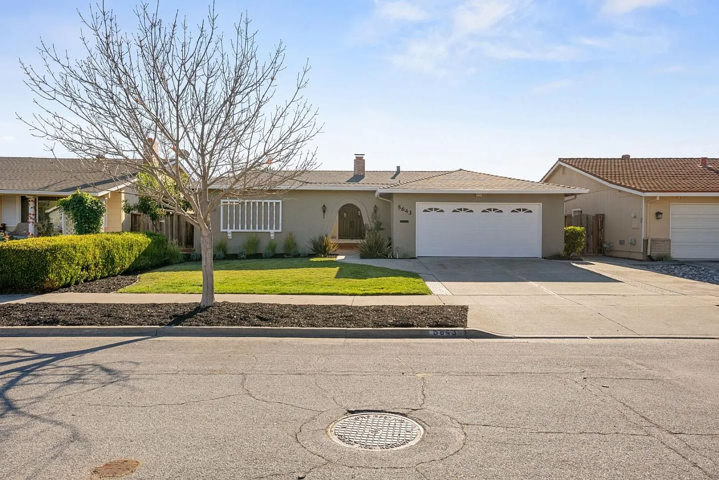 5643 Comanche Dr photo 1