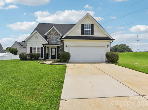 3604 Chepstow Ct, Charlotte, NC 28262