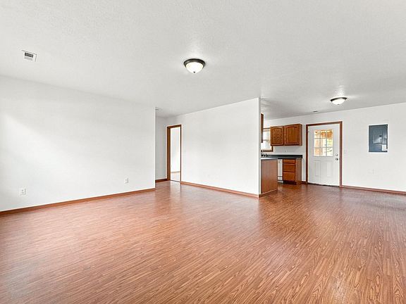 2nd image of 3916 Gretna Ave