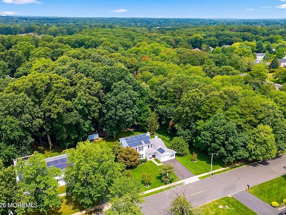 5th image of 20 Hemlock Hill Road