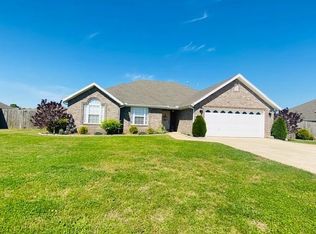 1320 Viney Grove Rd, Prairie Grove, AR 72753