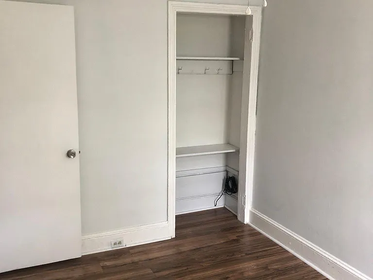 808 Livingston St — Photo 18