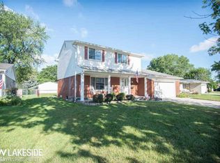30089 Manor Dr, Madison Heights, MI
