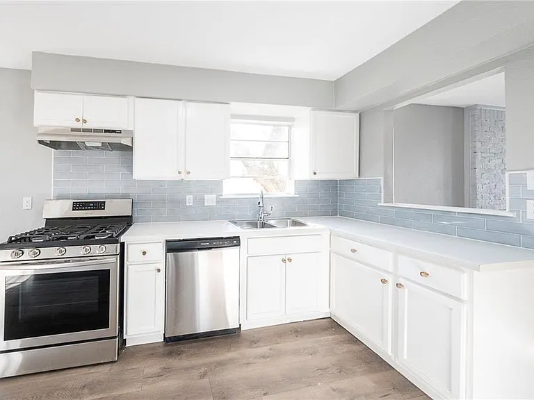 7801 Tumbleweed Dr — Photo 3