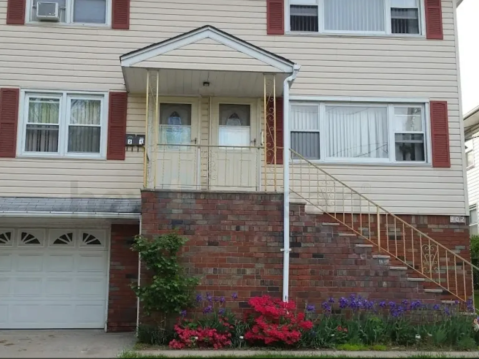 3 bed, 1.5 bath, $2,800 — Photo 2
