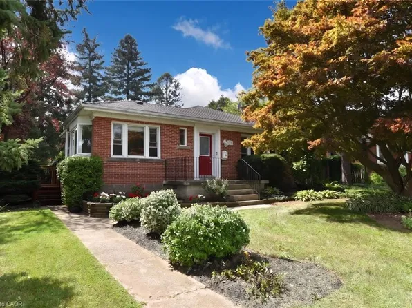 936 Boothman Ave, Burlington, ON L7T 1P6