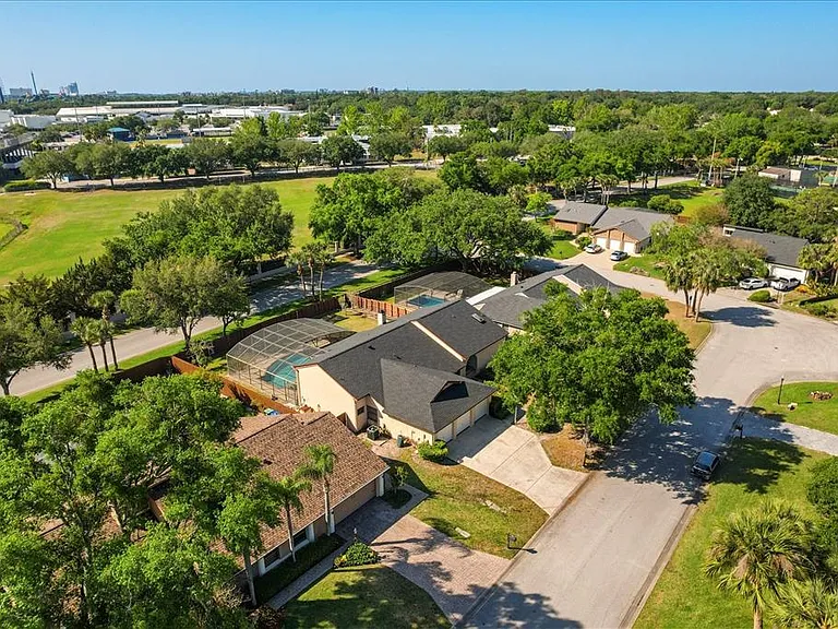 6135 Crystal View Dr — Photo 32