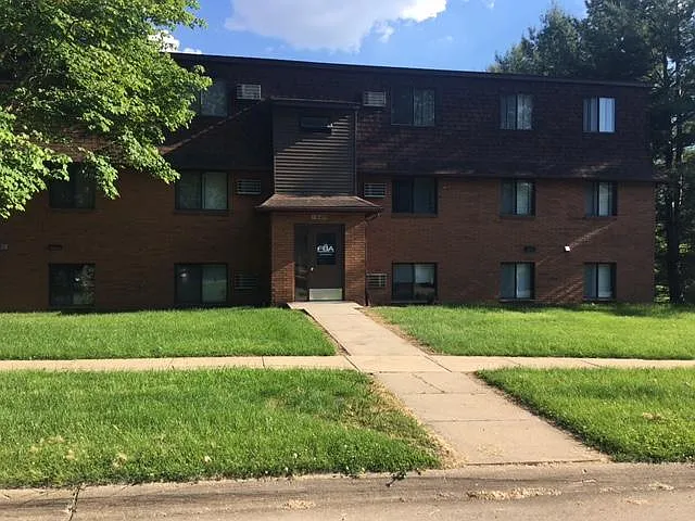 1447 Aber Ave #4 — Photo 1
