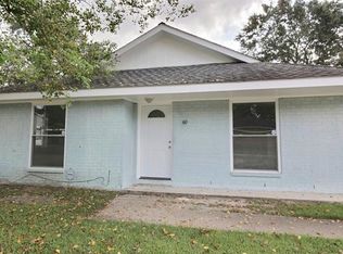 262 Meadows Dr, Destrehan, LA 70047