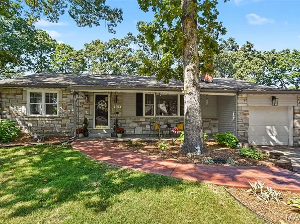 1129 Cheshire Ln, Saint Louis, MO 63119