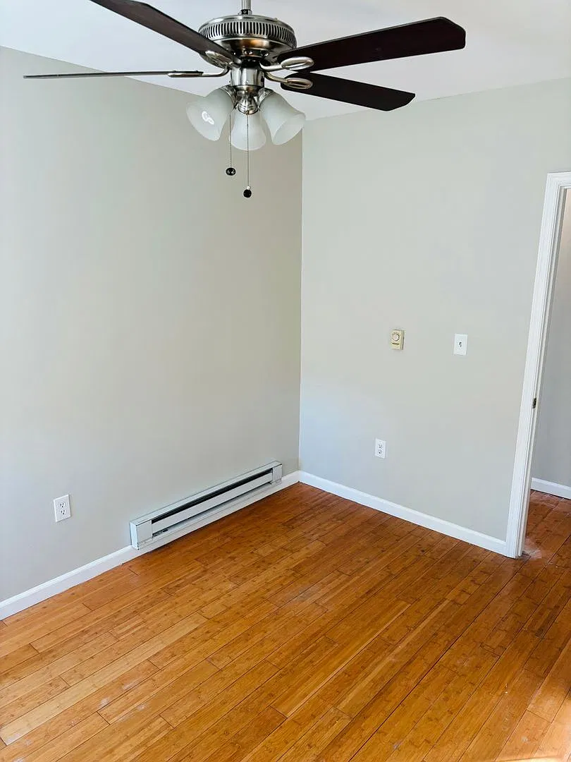 207 E Preston St — Photo 3