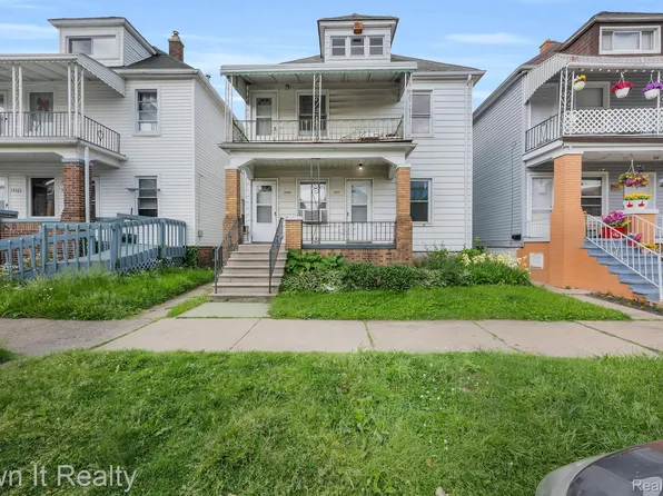 9369 McDougall St, Hamtramck, MI 48212
