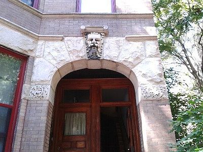 1st image of 916 N Hoyne Ave APT 2